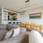 Bosphorus View With Spacious 3 Bedrooms شقة