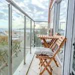Bosphorus View With Spacious 3 Bedrooms شقة اسطنبول