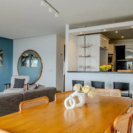 Bosphorus View With Spacious 3 Bedrooms *