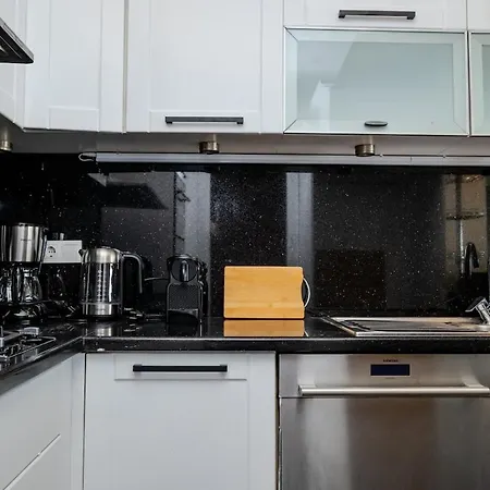 Bosphorus View With Spacious 3 Bedrooms Apartment *
