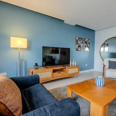 Bosphorus View With Spacious 3 Bedrooms Apartment *