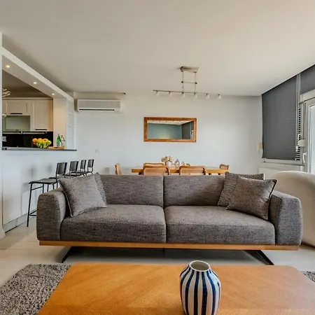 Apartment Bosphorus View With Spacious 3 Bedrooms *