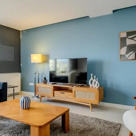 Bosphorus View With Spacious 3 Bedrooms Apartment