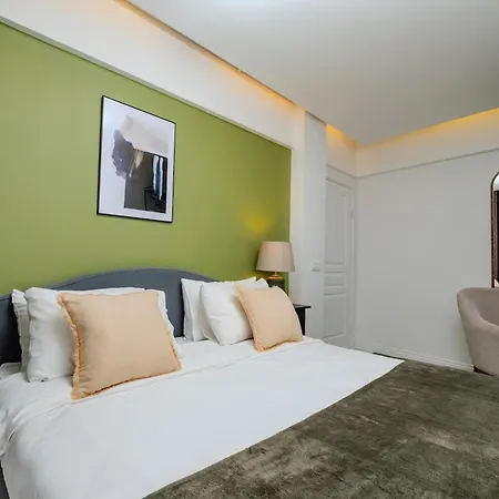Bosphorus View With Spacious 3 Bedrooms アパート *