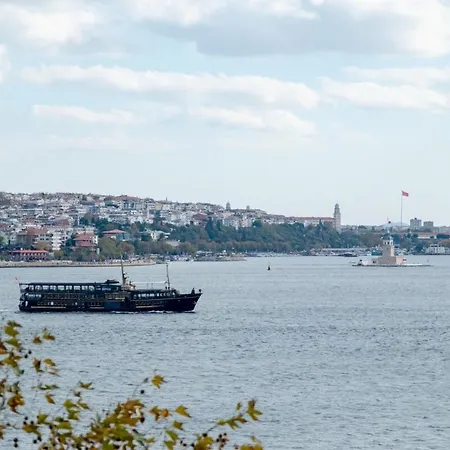 Bosphorus View With Spacious 3 Bedrooms イスタンブール